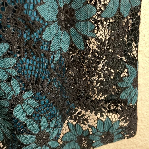 Lace Dress By Sandra Darren - Picture 8 of 9